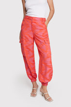 Load image into Gallery viewer, FANCY JACQUARD PANTS
