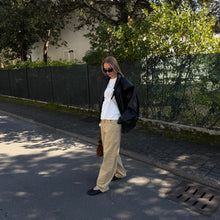 Afbeelding in Gallery-weergave laden, Lolo Balloon Jeans PRE ORDER