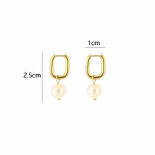 Load image into Gallery viewer, Pearl earrings Gold
