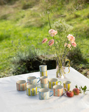 Afbeelding in Gallery-weergave laden, Mok Strepen Peach