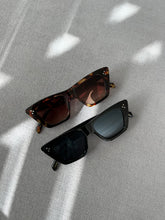 Load image into Gallery viewer, Jamie Sunglasses Brown
