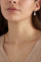 Load image into Gallery viewer, Classic necklace with hearts
