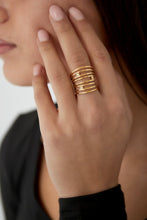 Afbeelding in Gallery-weergave laden, Layered glow ring   - Verschillende Kleuren
