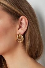 Load image into Gallery viewer, Round and Round earrings - gold
