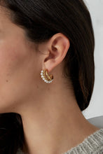 Afbeelding in Gallery-weergave laden, Oorbellen Pearl Statement

