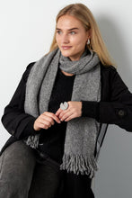 Afbeelding in Gallery-weergave laden, Winter Whispers sjaal- Verschillende Kleuren
