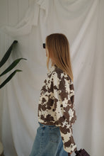 Load image into Gallery viewer, Lou Cow Jas
