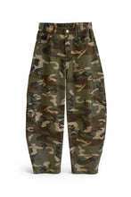 Afbeelding in Gallery-weergave laden, Camo Jeans
