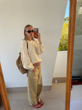 Afbeelding in Gallery-weergave laden, Missie Sweater
