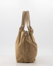Load image into Gallery viewer, Baby Lou Tas Suede Medium Zand
