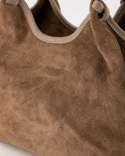 Afbeelding in Gallery-weergave laden, Baby Lou Tas Suede Medium - Verschillende Kleuren
