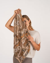 Load image into Gallery viewer, Letter Dreams Sjaal - Verschillende Kleuren
