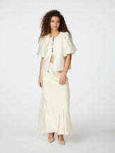 Load image into Gallery viewer, Aska Dull Satijnen Blouse Off White
