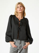 Afbeelding in Gallery-weergave laden, Daliska Dull Satin Blouse Zwart
