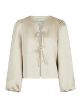 Afbeelding in Gallery-weergave laden, Daliska Dull Satin Blouse Sand
