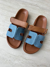Load image into Gallery viewer, Bisou Sandals Jeans/Brown
