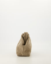 Load image into Gallery viewer, Juliet Suede Clutch - Verschillende Kleuren
