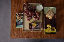 Afbeelding in Gallery-weergave laden, 70s ceramics: Cake Tray
