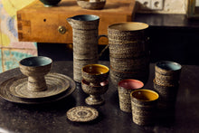 Afbeelding in Gallery-weergave laden, 70s Ceramics: Kan Brew
