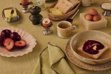 Afbeelding in Gallery-weergave laden, New classics: resin tray, ivory
