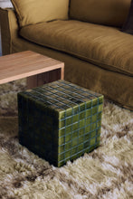 Afbeelding in Gallery-weergave laden, Tiled Bijzettafel Moss Groen
