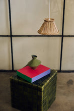 Afbeelding in Gallery-weergave laden, Tiled Bijzettafel Moss Groen
