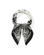 Afbeelding in Gallery-weergave laden, Wintersjaals Met Paisley-Patroon
