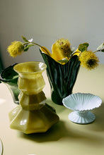 Afbeelding in Gallery-weergave laden, Silhouette glass vase, green
