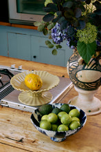 Afbeelding in Gallery-weergave laden, Ceramic Kom op Voet, indigo
