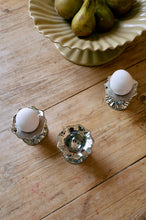 Afbeelding in Gallery-weergave laden, New Classics : Egg Cups Set of 4

