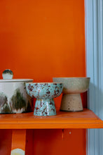 Load image into Gallery viewer, 70s Ceramics: Tapas Bowl On Base Dunes S
