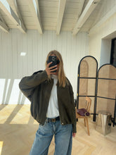 Load image into Gallery viewer, Bo Bomber - Verschillende Kleuren
