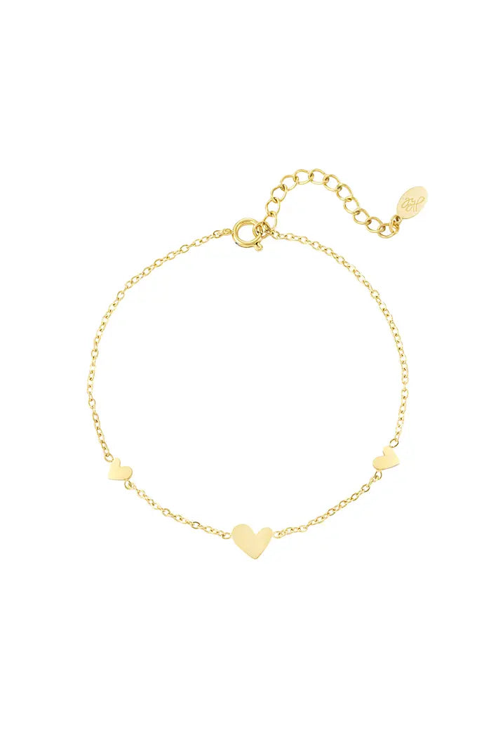 Classic bracelet with hearts