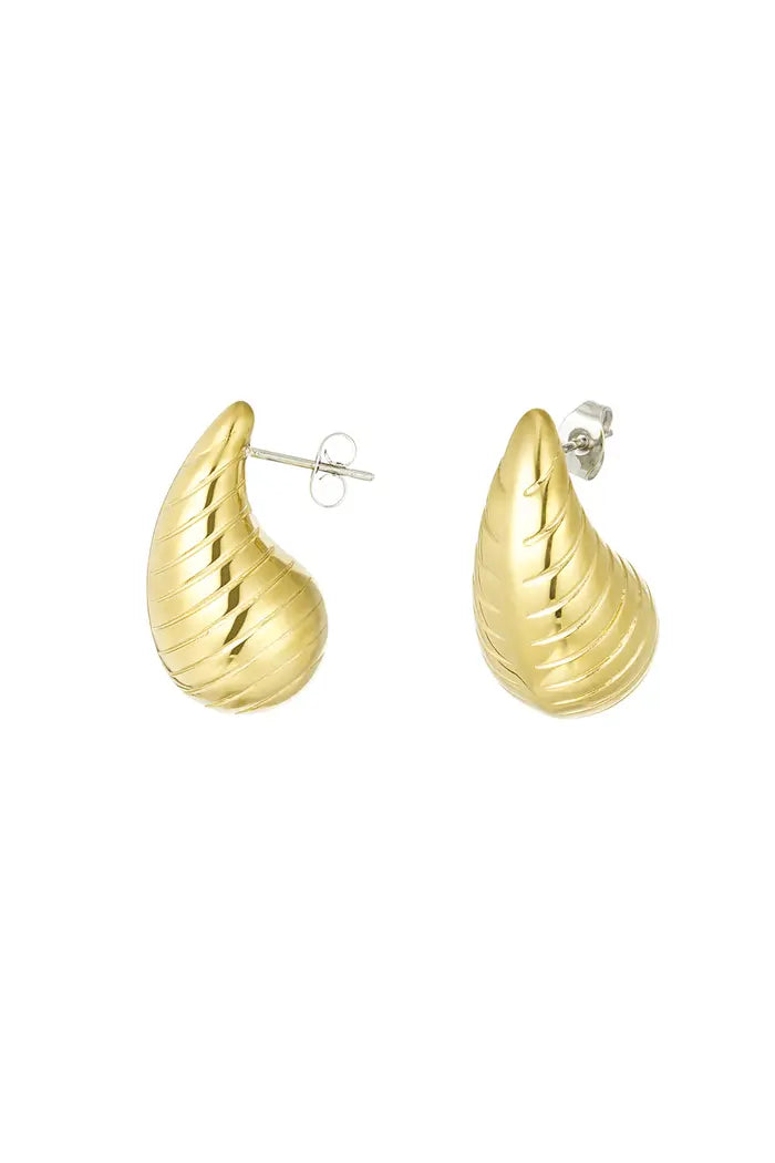 Large structured drop earrings