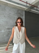 Load image into Gallery viewer, Rosa Gilet Beige
