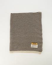 Load image into Gallery viewer, Cassy gestreepte Sjaal
