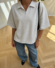 Afbeelding in Gallery-weergave laden, Grey Oversized Polo
