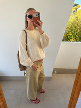 Afbeelding in Gallery-weergave laden, Missie Sweater
