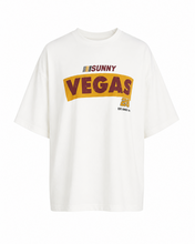 Afbeelding in Gallery-weergave laden, Vegas Oversized Tee Wit
