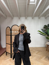 Afbeelding in Gallery-weergave laden, Sammie Blazer Zwart
