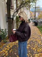 Afbeelding in Gallery-weergave laden, Vieve Jas Bordeaux
