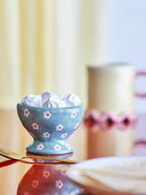 Afbeelding in Gallery-weergave laden, Nini Kom Bloemen Licht Blauw
