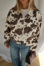 Load image into Gallery viewer, Lou Cow Jas
