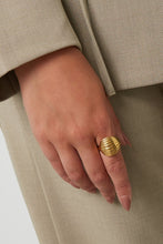 Load image into Gallery viewer, Statement Ring goud
