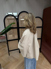 Afbeelding in Gallery-weergave laden, Aimée Bomber - Verschillende Kleuren
