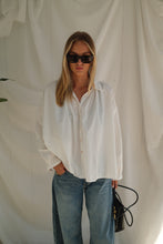 Afbeelding in Gallery-weergave laden, Juul Blouse - Verschillende Kleuren
