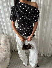 Load image into Gallery viewer, Rue Dot Off Shoulder  Top - Verschillende Kleuren
