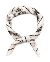 Afbeelding in Gallery-weergave laden, Zijdezachte Sjaaltje - Verschillende Kleuren
