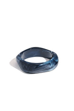 Load image into Gallery viewer, Acryl armbanden effen - Verschillende Kleuren

