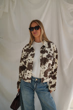 Load image into Gallery viewer, Lou Cow Jas
